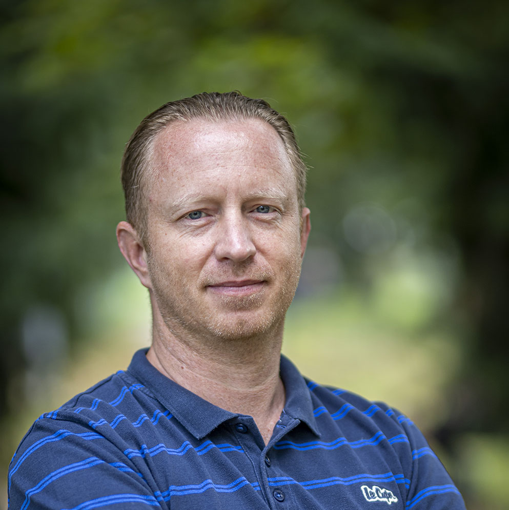 Tihomir okreće glavu iz profila